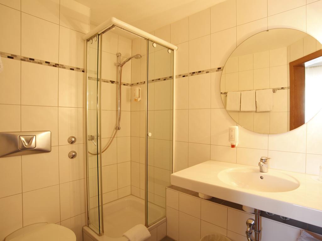 Hotel Garni Zum Gockl Unterfoehring Luaran gambar
